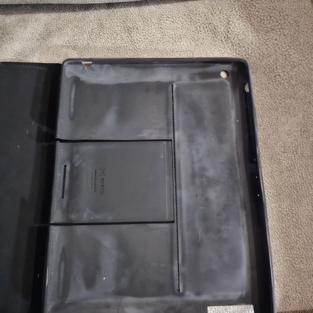 Speck WanderFolio Luxe iPad Case - Black
